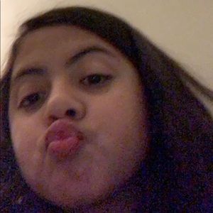 Meet your Posher, Jillian